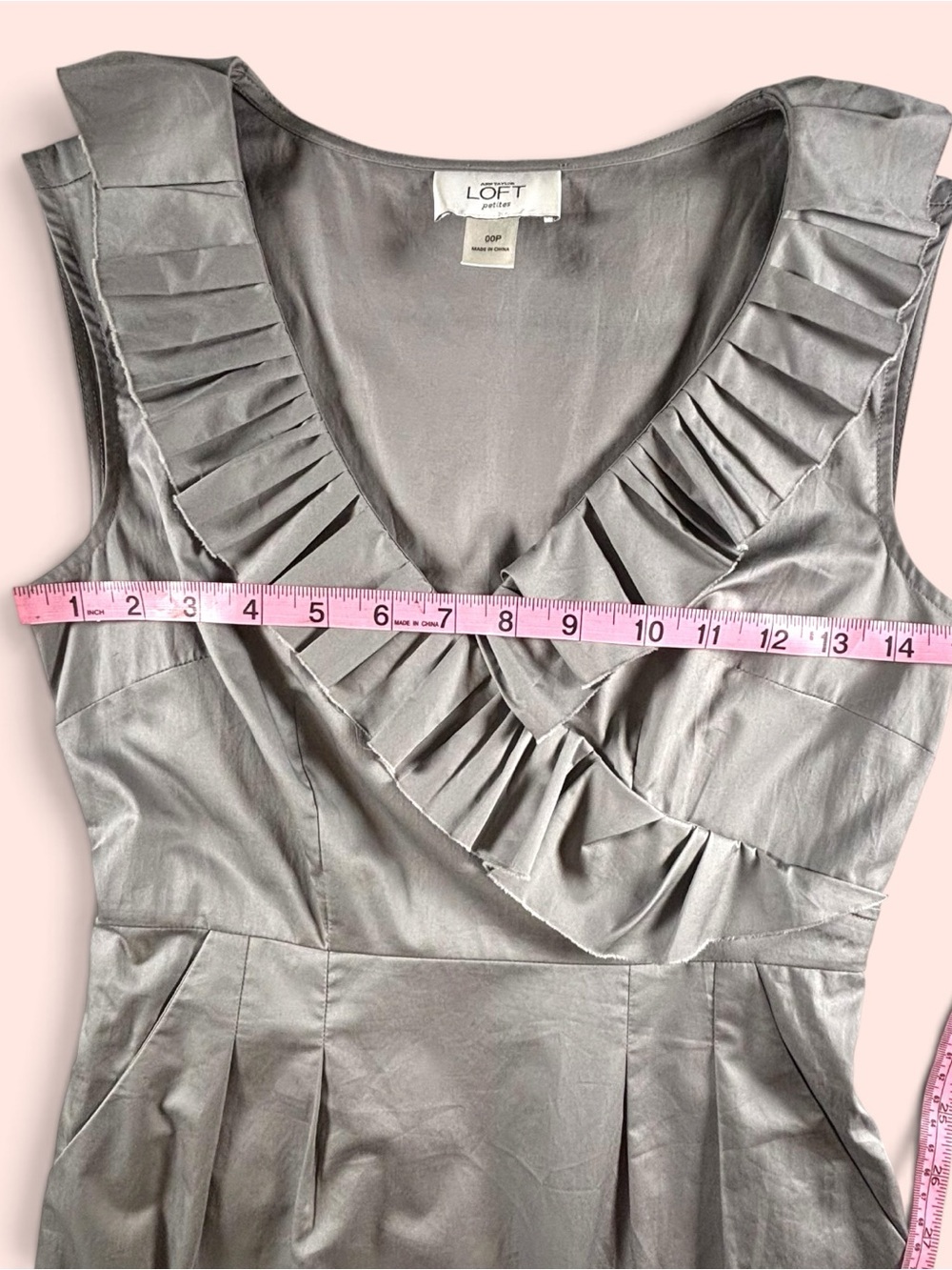 LOFT Petites Silver Gray Ruffle Pleated Cocktail Dress 00P Navy Trim - Picture 5 of 6